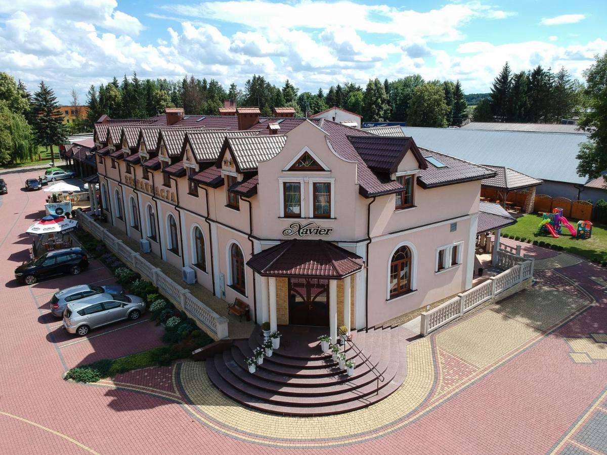 Hotel XAVIER Lubycza Krolewska Exterior foto